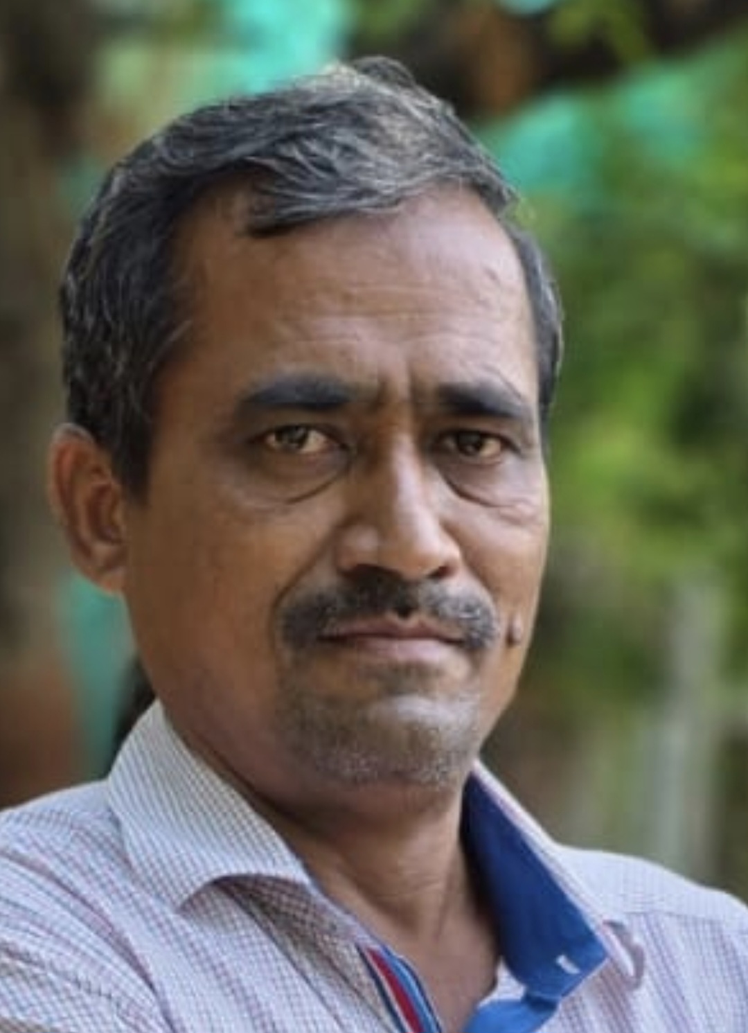 जिजाई नर्सरीचे व्यवस्थापक श्री. दिनकर (आबा) पाटील